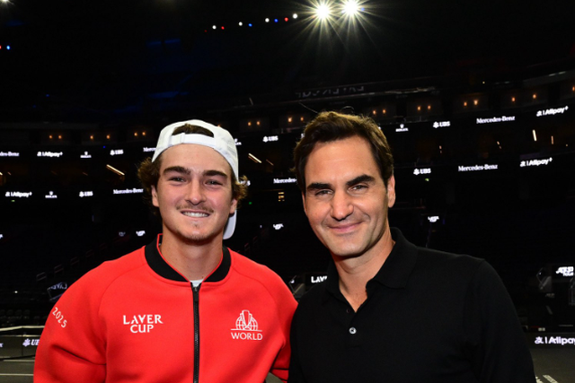 Novo prodígio do ténis emocionado por conhecer Federer: «As minhas mãos estão a suar»