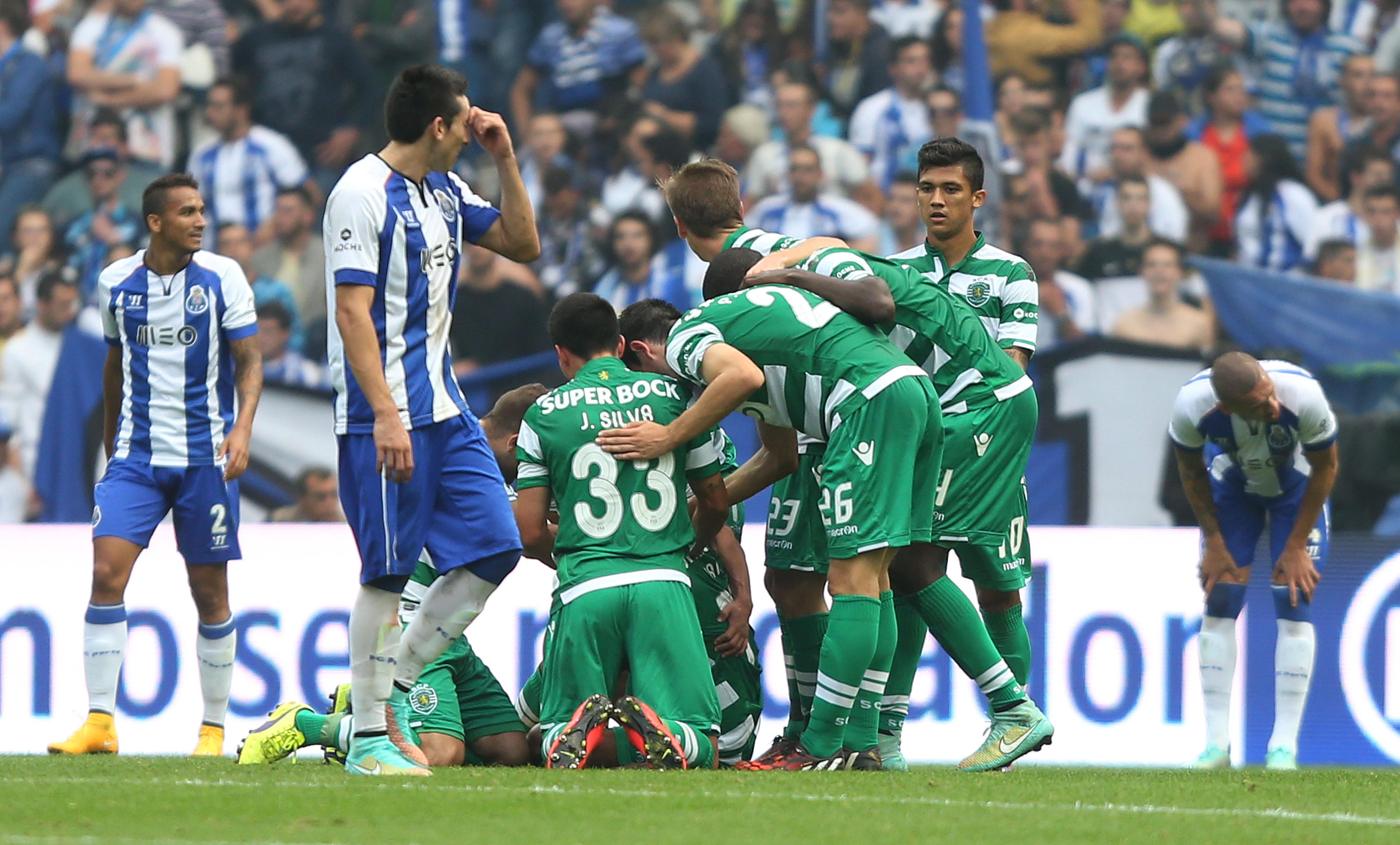 FC Porto-Sporting (1-3), a 18 de outubro de 2014, 3.ª eliminatória da Taça. Autogolo de Marcano e golos de Nani e Carrillo deram triunfo a Marco Silva sobre dragões, que marcaram por Jackson Martínez - Foto: A BOLA/Pedro Trindade