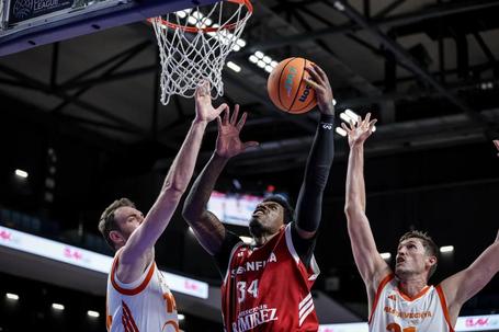 Benfica foi batido pelos alemães do Vechta nos quartos de final da fase de qualificação da Champions - Foto: FIBA