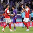 Adrian Bajrami e Vítor Carvalho, aqui no jogo com o Áustria Viena, são os centrais mais utilizados - Foto: IMAGO