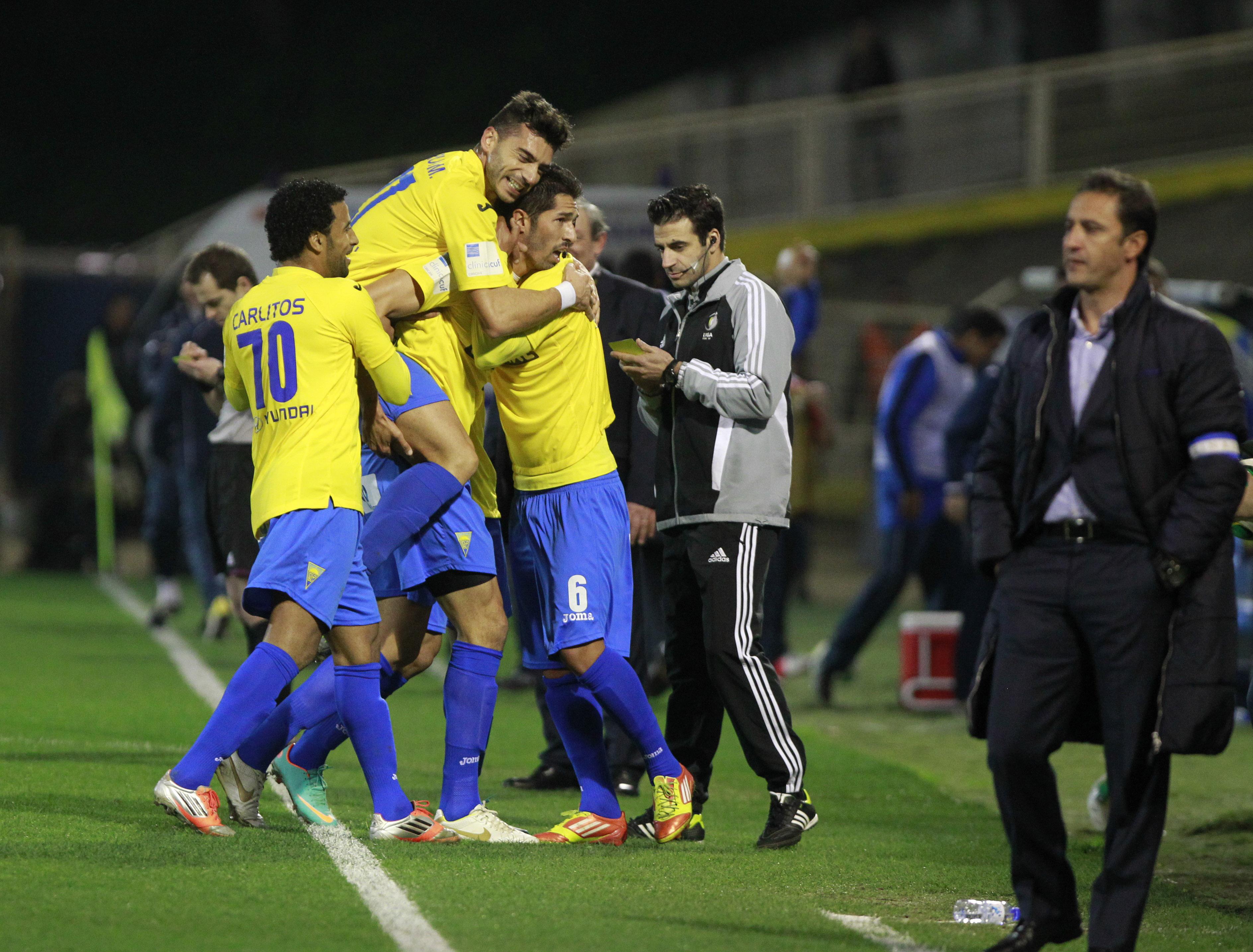 Estoril-FC Porto (2-2), a 30 de dezembro de 2012, 2.ª jornada da fase de grupos da Taça da Liga. Marco Silva esteve em vantagem duas vezes (bis de Steven Vitória), mas os dragões empataram (Jackson Martínez e Moutinho) - Foto: A BOLA/Sérgio Miguel Santos