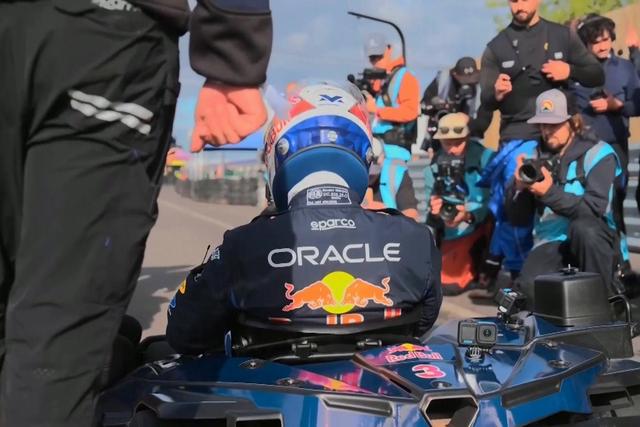 Como Verstappen venceu o desafio «Max vs 100»