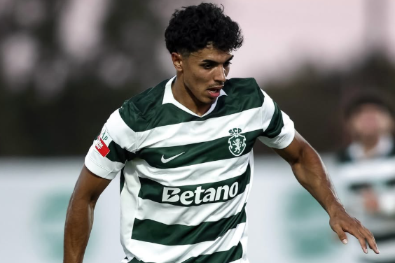 João Simões voltou à competição pelo Sporting B diante do Lourosa - Foto: Sporting CP