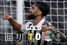 Guarda-redes estreia-se pela Juventus com uma... assistência