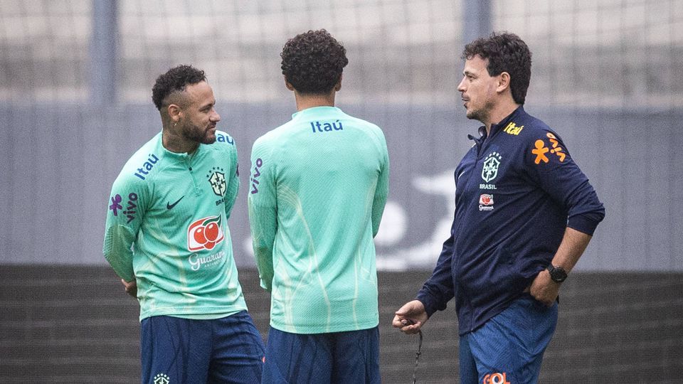 Fernando Diniz defende Neymar: «Nenhum treinador do mundo abriria mão dele»