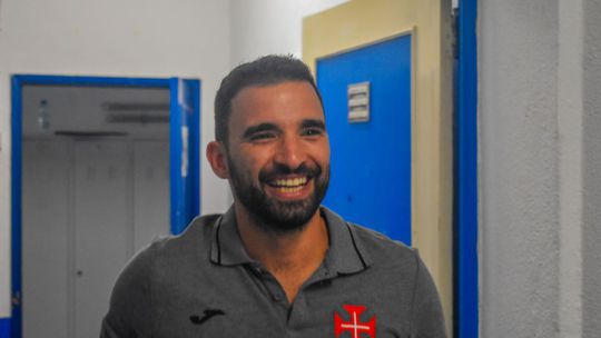 Tiago Guelho assume comando técnico do Belenenses