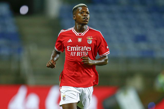 Turcos de olho em médios de Benfica e SC Braga