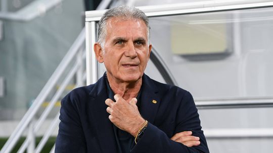 Título de Doutor Honoris atribuído a Carlos Queiroz