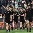 Vídeo: All Blacks mostram espírito de equipa... ao levantar um carro
