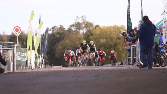 Polémica no ciclismo: medalhas para transgéneros, mulheres revoltadas