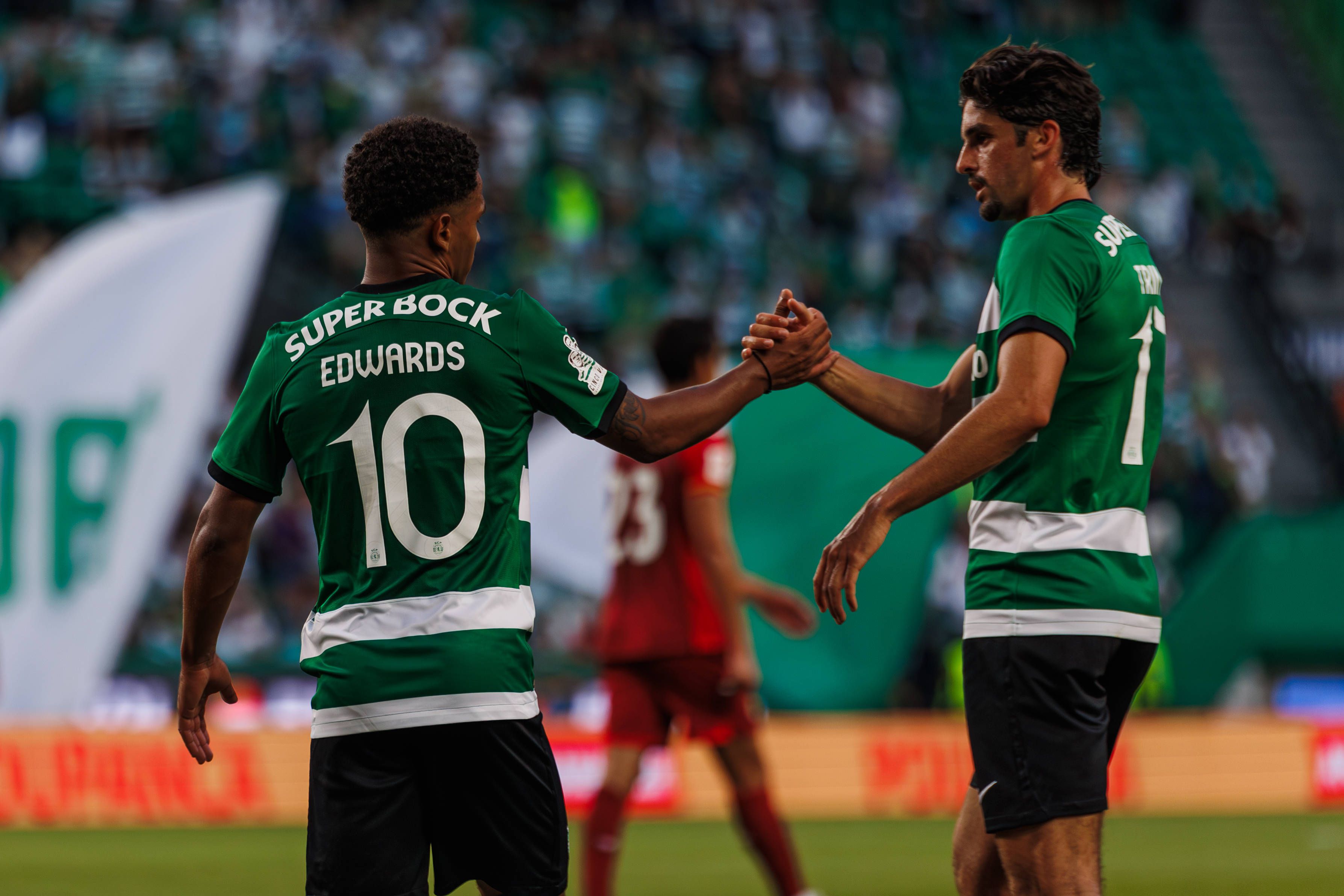 Edwards e trio inédito na defesa: onze provável do Sporting para a Taça