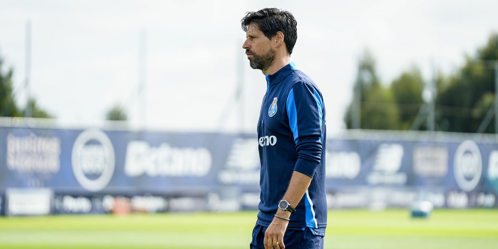 Vítor Bruno fez antevisão do Estoril: «Três pontos contra eles valem o mesmo que três pontos contra o Benfica»