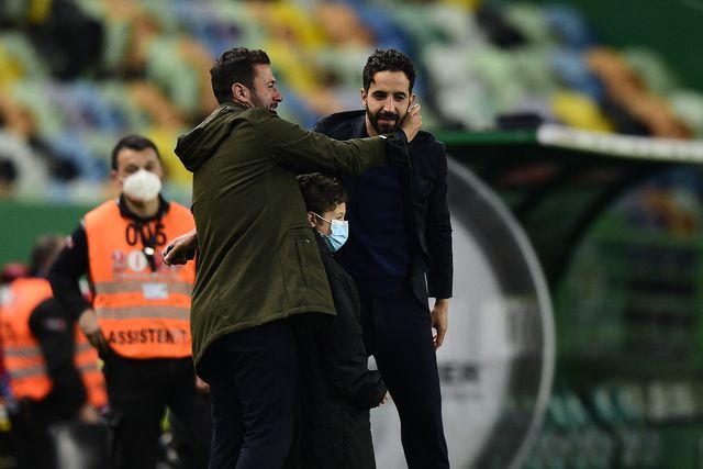 Amorim garante em Inglaterra: «É impossível ser rival do Hugo Viana fora do campo»