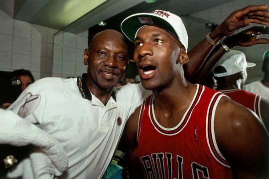 Juiz admite engano e pede libertação de um dos supostos assassinos do pai de Michael Jordan