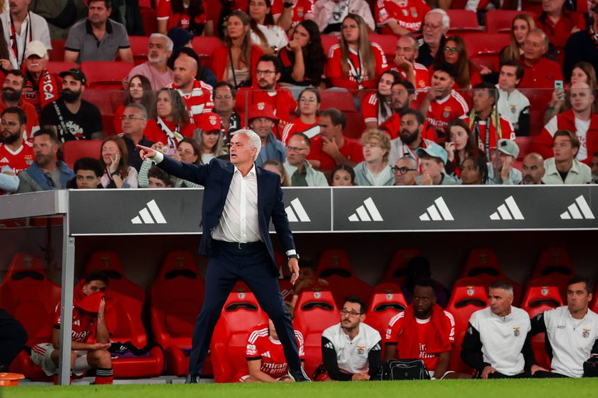 José Mourinho, treinador do Benfica, no Estádio da Luz