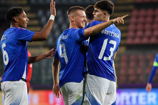 Camarda festeja golo pelos sub-21 de Itália