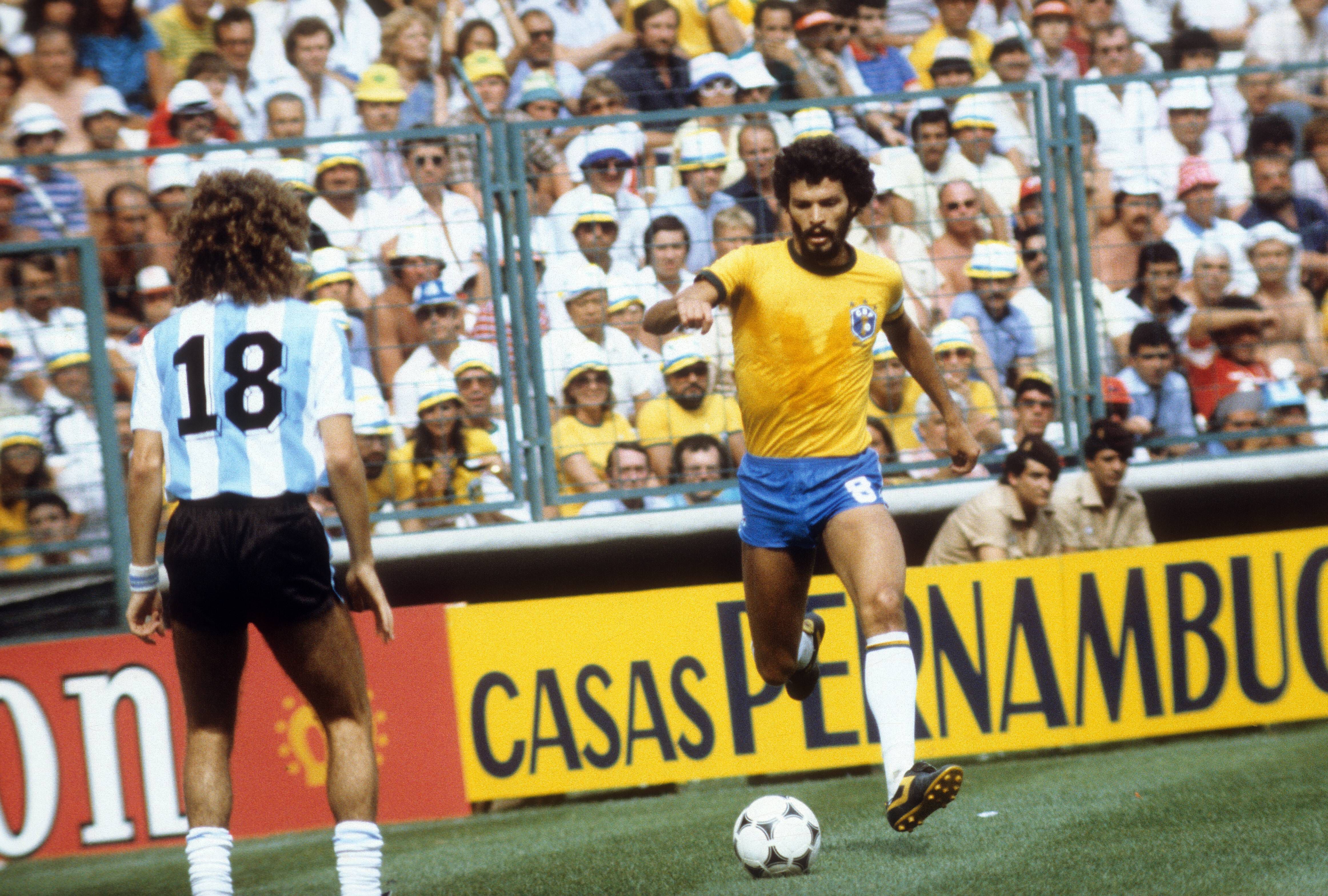 Sócrates: além de médico ainda teve tempo para a música: em 1980, lançou o disco de música sertaneja «Casa de caboclo» e ainda entrou no álbum «Aquarela», de Toquinho