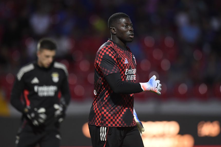 Samuel Soares no aquecimento do Chaves-Benfica - Foto: Miguel Lemos/Kapta+