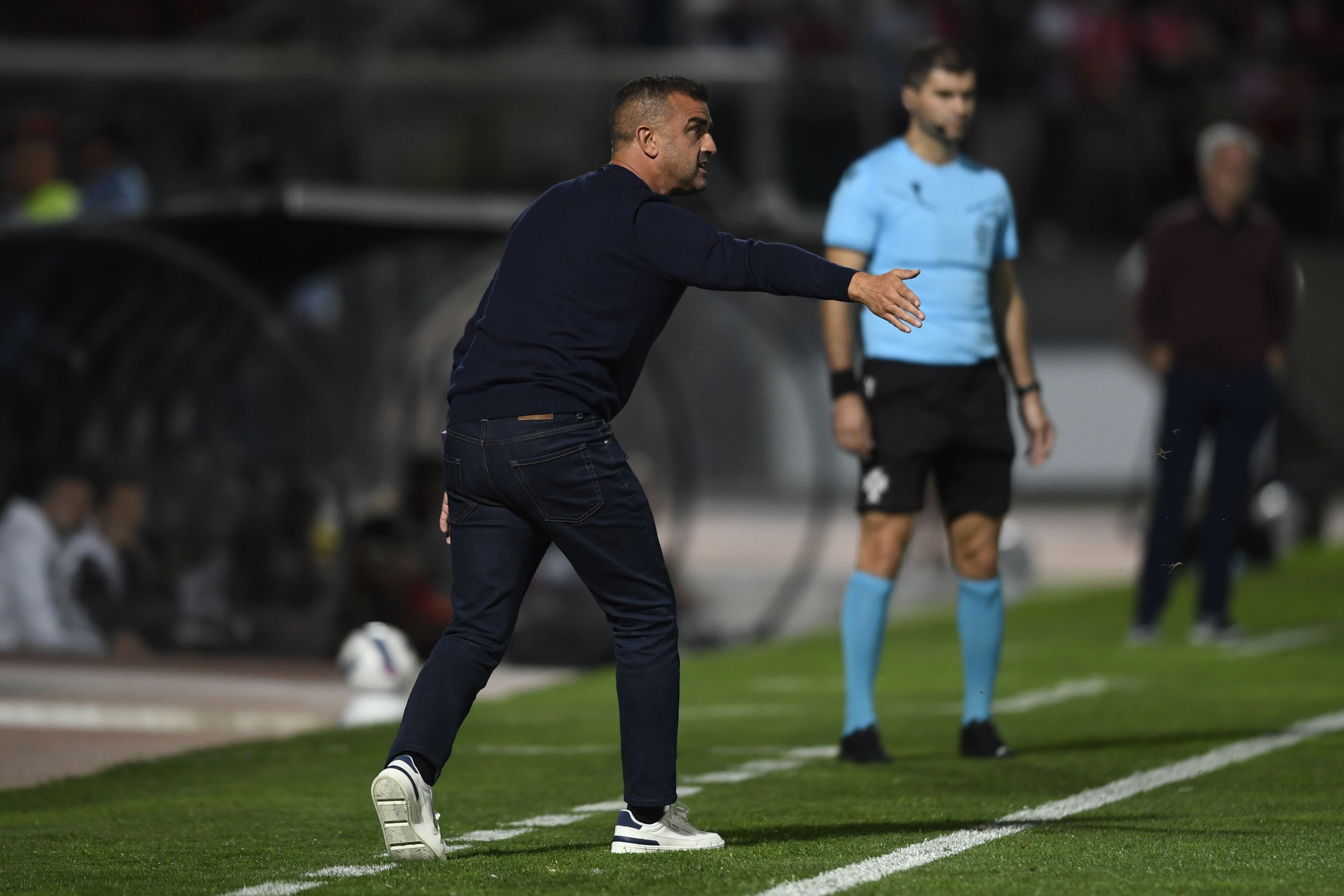 Troca de Martins no Chaves: sai Filipe, entra Vítor