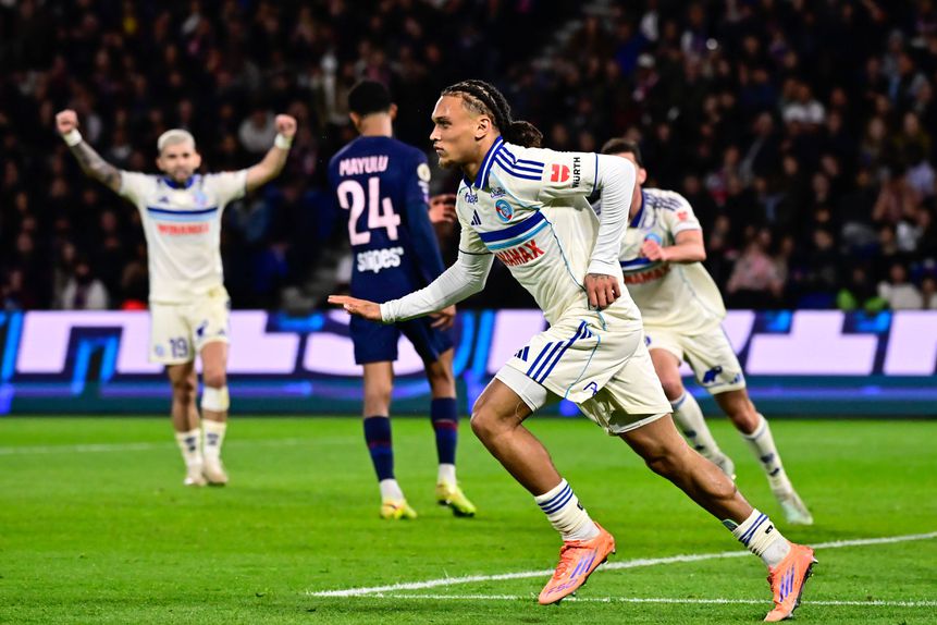 Diego Moreira foi titular e aproveitou com golo e assistência frente ao PSG