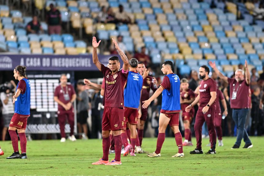 Thiago Silva defende o Fluminense