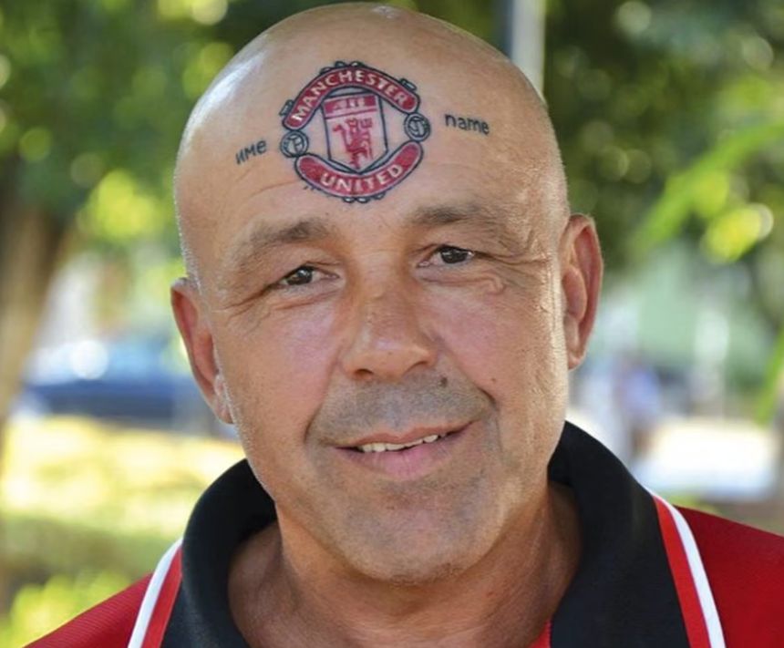 Em protesto, Marin tatutou o símbolo do Manchester United... na testa