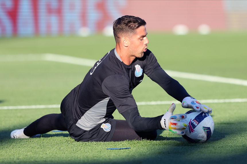 Cláudio Ramos titular em Barcelos - FOTO: FC Porto