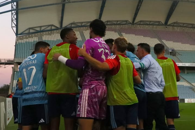 Festa dos jogadores do Rio Ave após o golo de Jalen Blesa, que garantiu o triunfo frente ao Louletano — Foto: Rio Ave