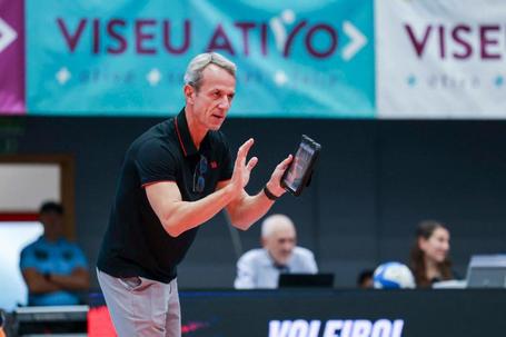 Sakis Psarras, treinador de voleibol do Benfica  - Foto: SL Benfica