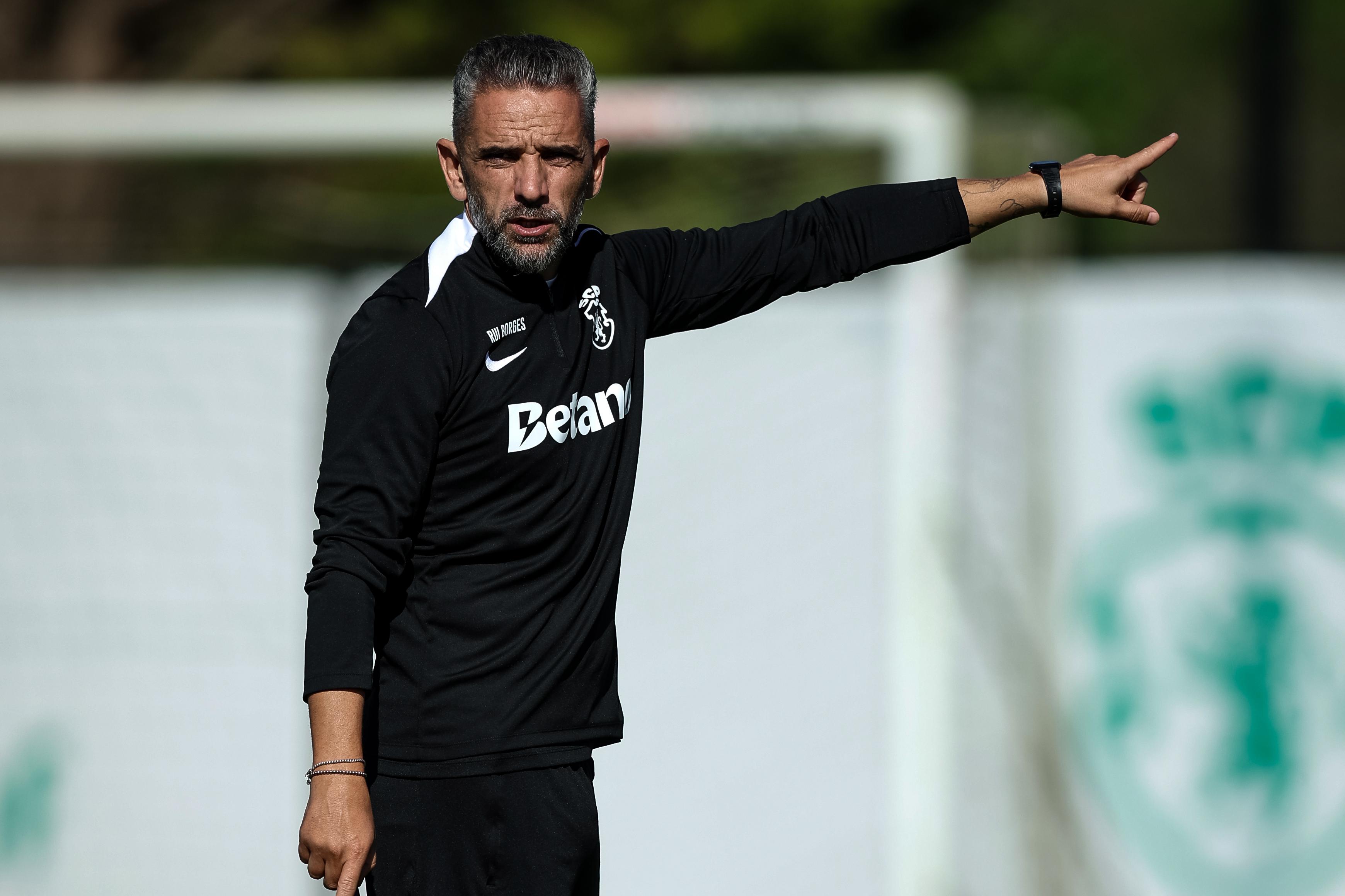Rui Borges no treino na Academia Cristiano Ronaldo, em Alcochete - Foto: SPORTING CP