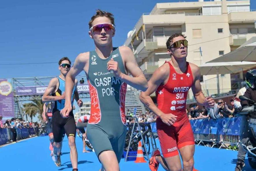 Triatleta jovem Artur Gaspar sagrou-se campeão europeu
