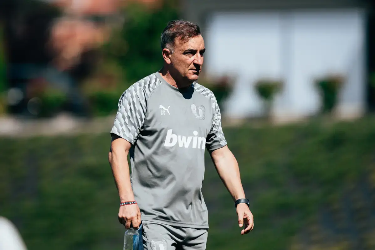 Carlos Carvalhal assume que o Famalicão vai a Paredes para vencer e seguir em frente na Taça de Portugal — Foto: Famalicão