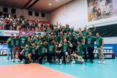O Sporting celebra a conquista da Supertaça de voleibol pelo terceiro ano consecutivo (foto FPV)