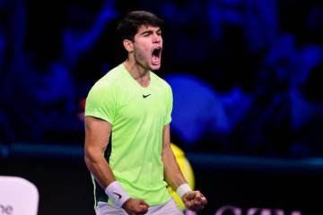 Alcaraz qualifica-se para as meias-finais das ATP Finals