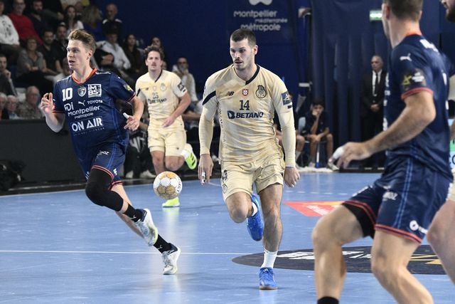 «Bomba» de Rui Silva entre os melhores golos da Champions (vídeo)