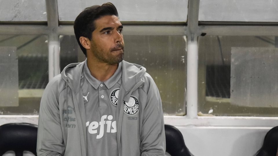 «Abel tem contrato até ao final do ano que vem e temos intenção de renovar»