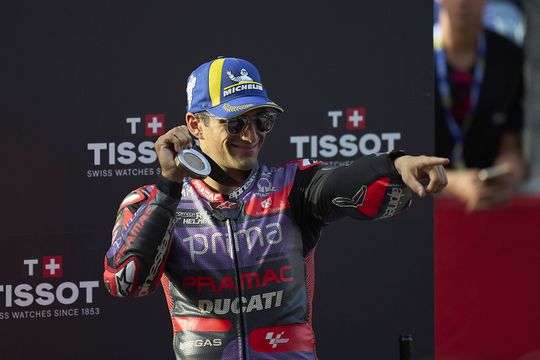 Hasta la vista, baby! O incrível festejo de 'Martinator', campeão do Moto GP (vídeo)