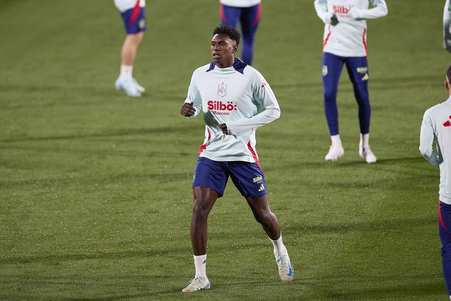 Selecionador de Espanha abre a porta à estreia de Samu: «É um grande finalizador»