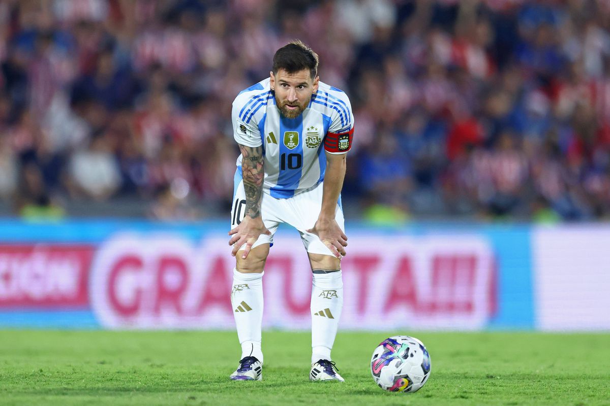 Paraguayan Player Omar Alderete Apologizes to Messi After Bottle-Throwing Incident During Argentina Match