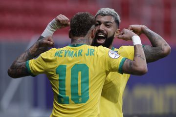 Presidente do Santos clarifica possíveis regressos de Gabigol e Neymar