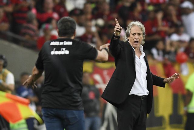 O regime dos treinadores