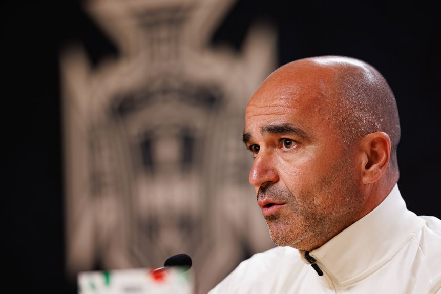 Roberto Martínez, selecionador nacional, teve de deixar dois jogadores fora da lista de jogo