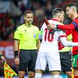 Médio polaco ‘defende-se’ de foto com Ronaldo: «Devia esconder-me num canto?»