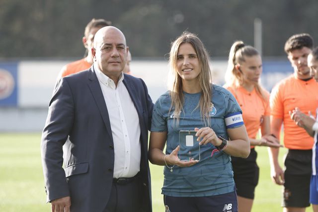 Médica do FC Porto recebe cartão branco pelo seu 'fair-play'