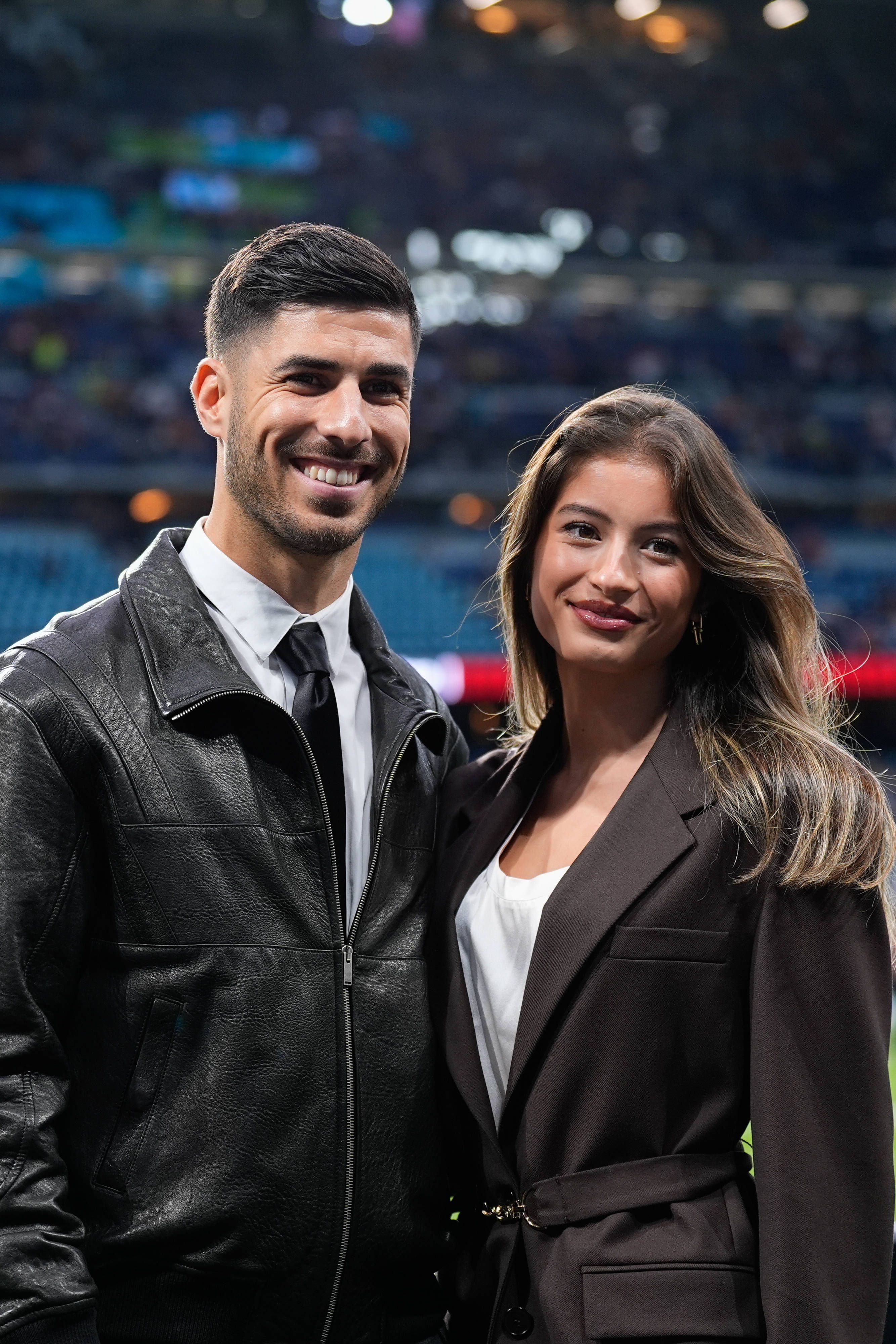 Marco Asensio e a mulher também presentes - Foto: IMAGO