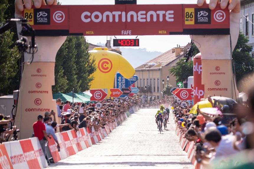 Segunda fase da Volta a Portugal em Fafe, a reta final do percurso