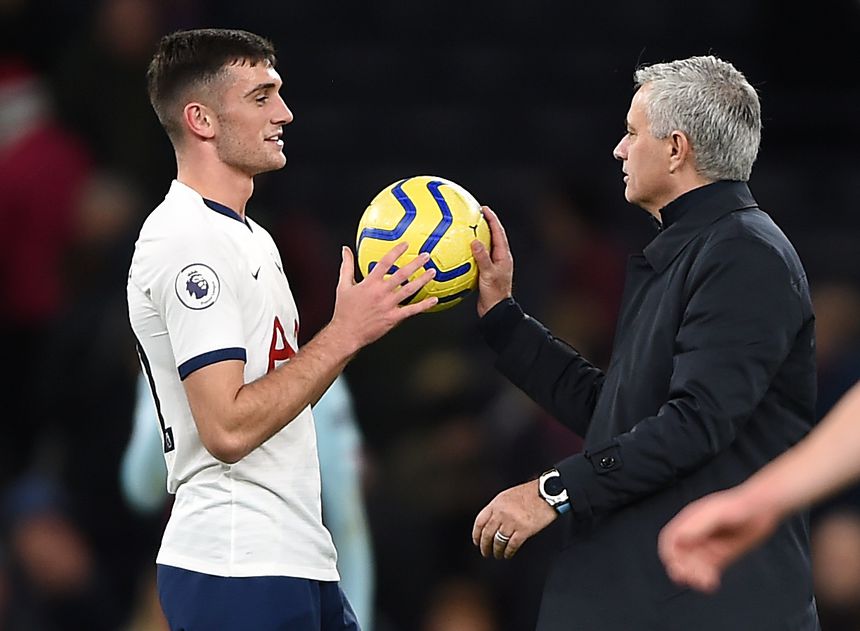 José Mourinho orientou Troy Parrott no Tottenham