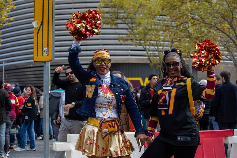 Festa nas ruas de Madrid antes do jogo da NFL no Bernabéu - Foto: IMAGO