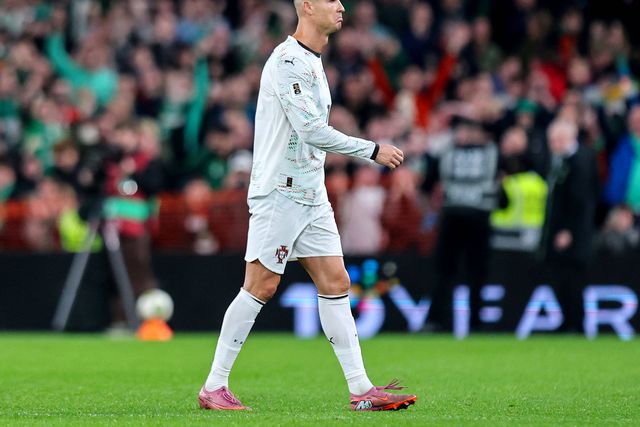 CR7 foi expulso em Dublin, frente à Irlanda, e não defrontou a Arménia