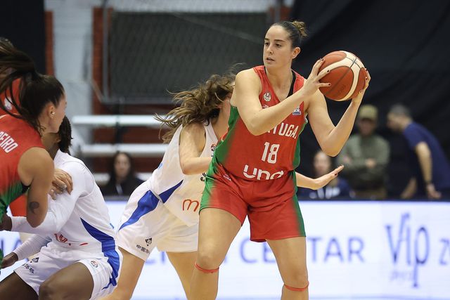 Selecionador destaca importância de vencer Islândia